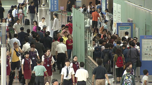 仁川国际机场登机口有人被拍到视频素材