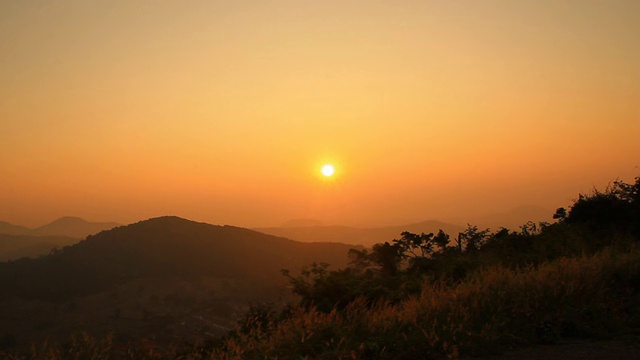 日出在山视频素材