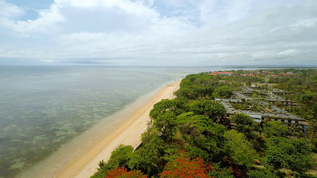 空中美丽的巴厘岛海岸线视频素材