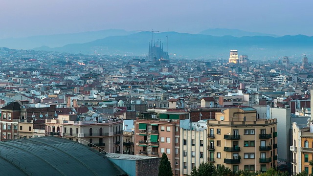 HD时间推移:Becelona Espana城市景观与家族圣格拉达黄昏西班牙视频素材