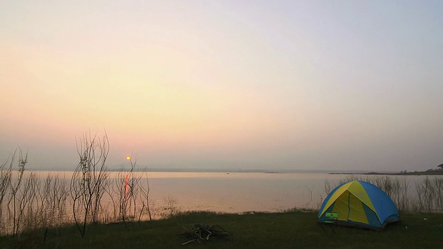 帐篷露营场景:间隔拍摄视频素材