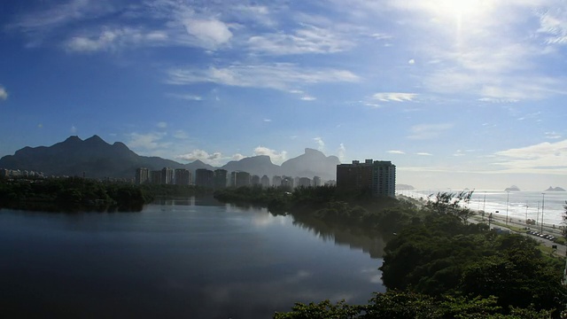 里约热内卢里约热内卢的Barra da Tijuca日出视频素材