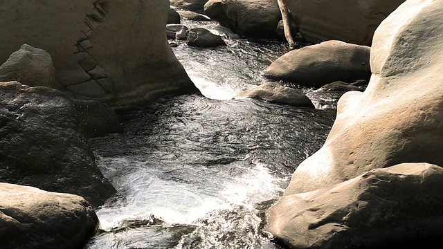 山间流水视频素材