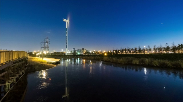 风轮机夜景在肃渊孔院公园在郑世镇视频素材