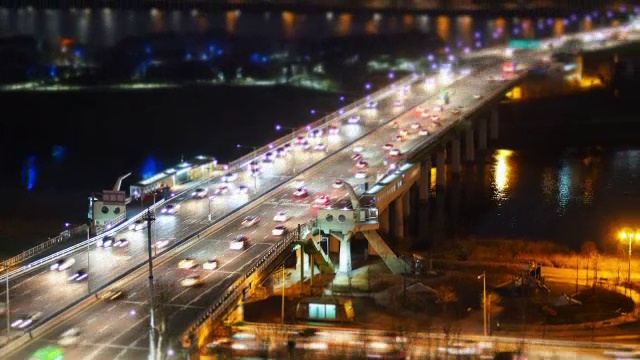 杨花大洋洲大桥和合钟洞的夜景视频素材