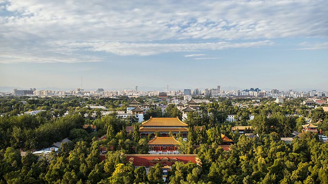 时间流逝:北京上空的云以白天的时间移动视频素材