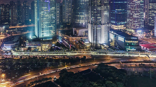 T/L MS HA Rush Hour Traffic at Night /上海，中国视频素材