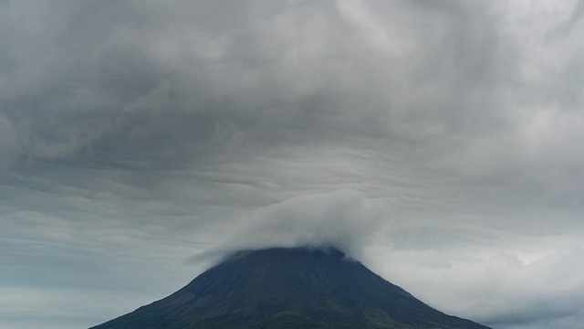 阿雷纳尔火山国家公园视频素材