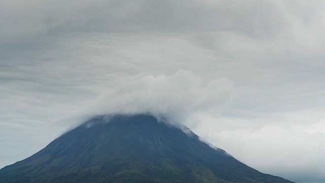 阿雷纳尔火山国家公园视频素材