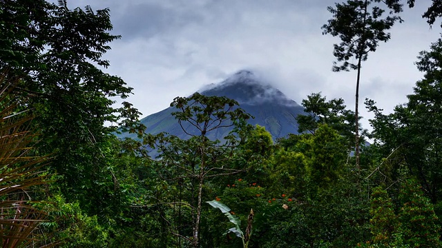 阿雷纳尔火山国家公园视频素材