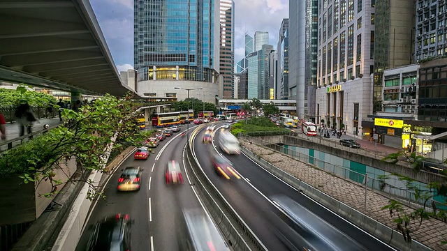 高清延时:香港天际线城市景观在中环黄昏视频素材