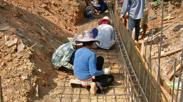 建筑工人工作视频素材