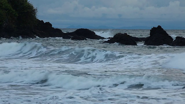 海浪在海上视频下载