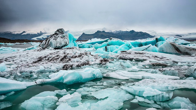 冰岛Jokulsarlon冰川泻湖冰山的时间流逝视频素材