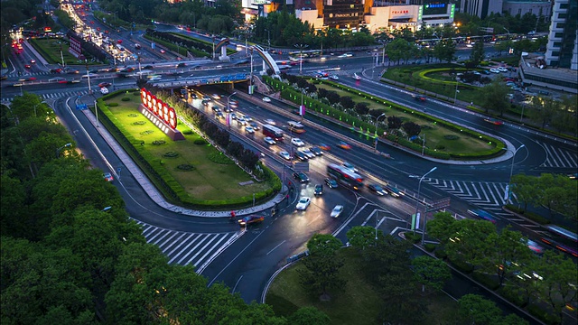 时间流逝——城市公路夜间交通视频素材