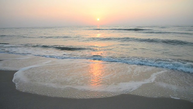 海浪与太阳视频素材