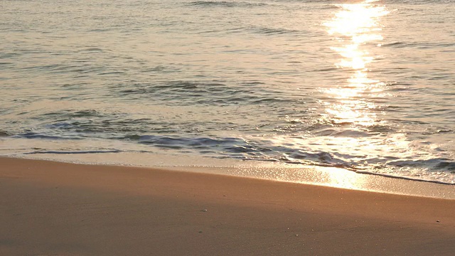 海滩上的日落视频素材