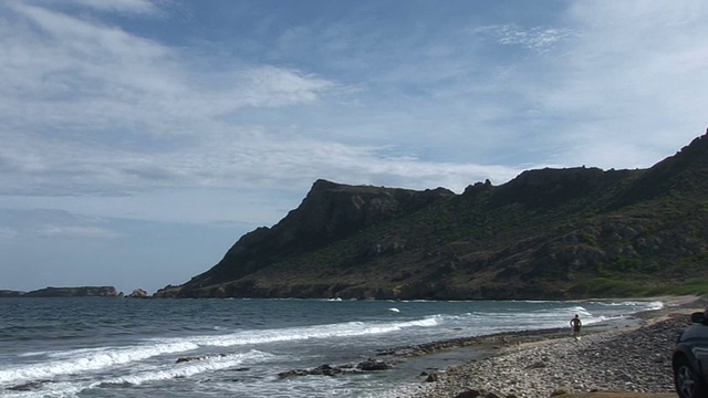 圣巴特，岩石和海滩视频素材