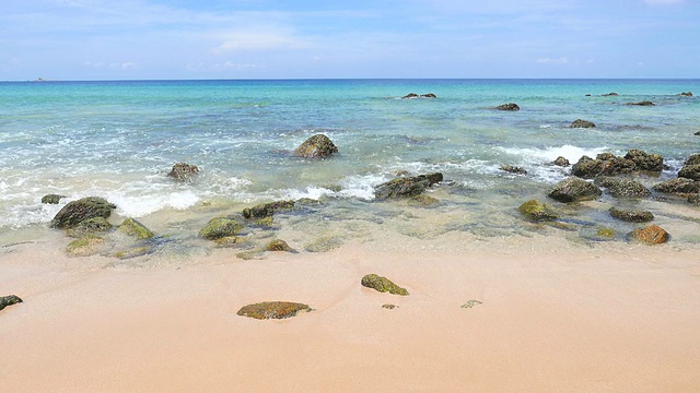 海浪在海滩上视频素材