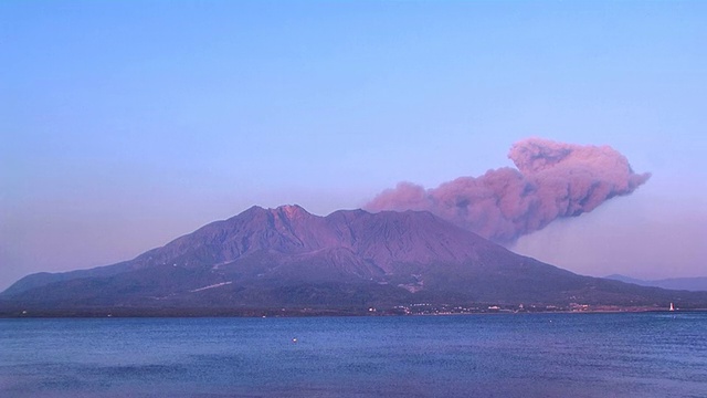 樱岛火山喷发(视频)视频素材