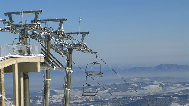 太特拉山的滑雪缆车视频素材