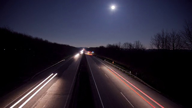 高速公路夜间时间圈视频素材