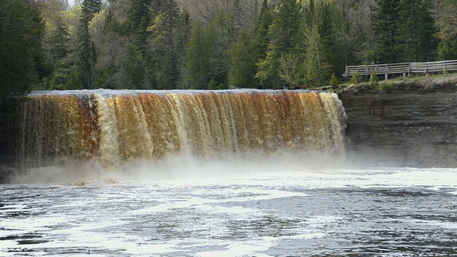 Tahquamenon瀑布视频素材