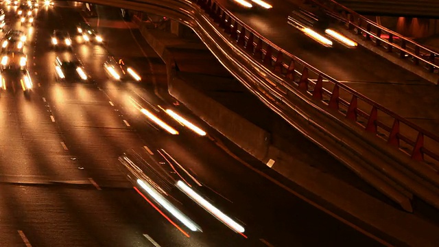 夜间公路交通时间流逝视频素材