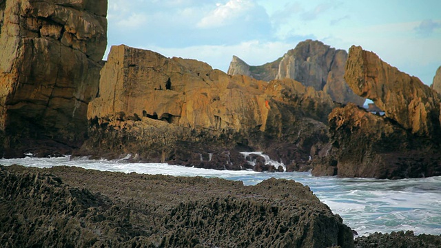 海岸上的波浪视频素材