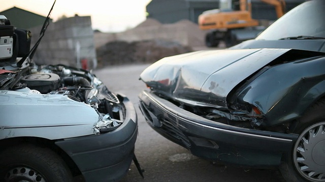 概述carcrash视频下载