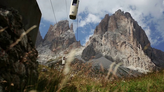 Saslong Massif索道的高清视频视频素材