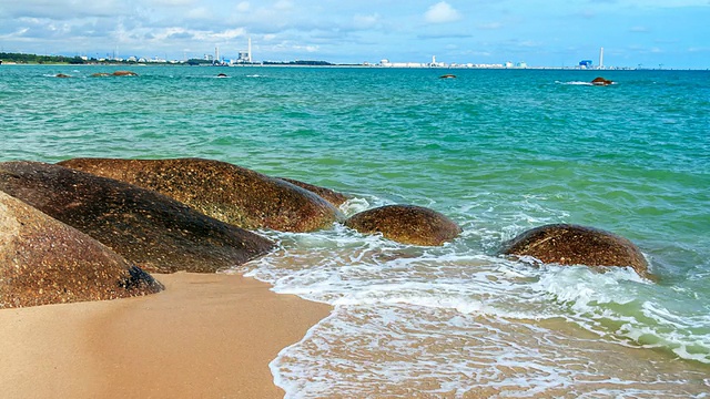 海滩上的波浪时光流逝视频素材