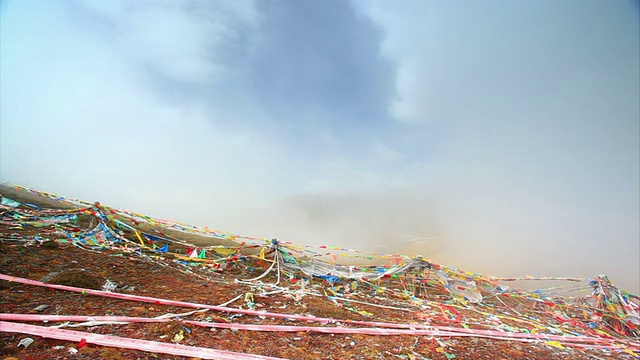 西藏祈祷旗帜视频素材