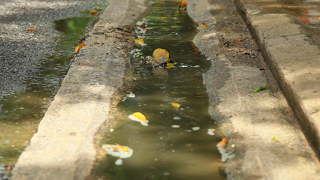 泄水。视频素材