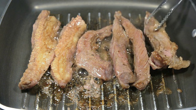 烤牛肉视频素材