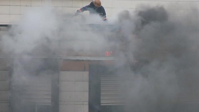 大楼着火了视频素材