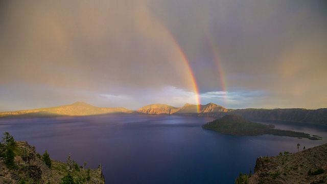 彩虹火山口湖俄勒冈州视频素材