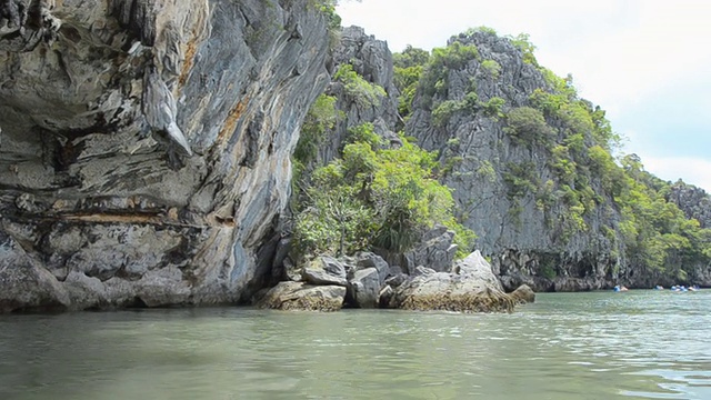 淘金:人们在攀牙湾旅游视频素材