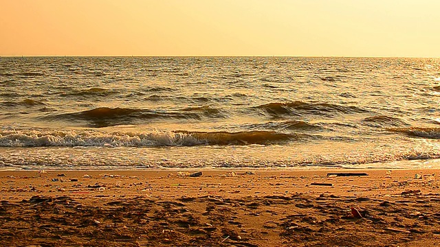 日落时分的夏日海滩视频素材