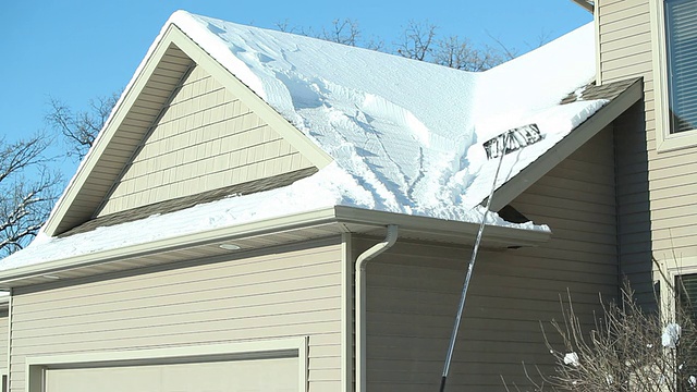 屋顶耙除雪视频下载