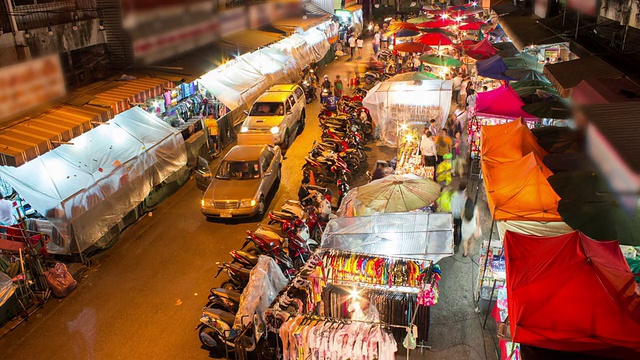 色彩缤纷的街头夜市。视频素材