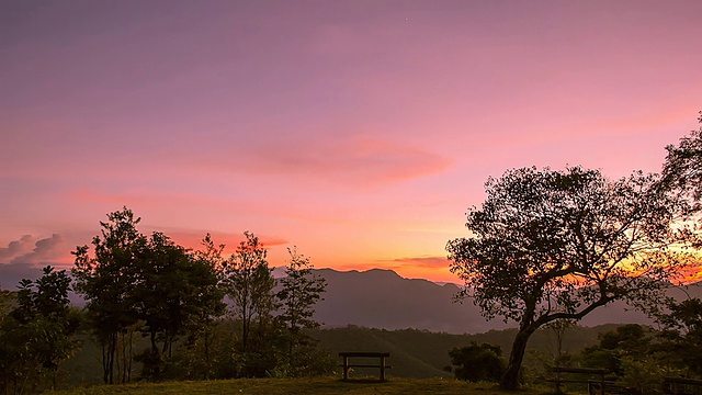 夕阳在山。(时间流逝)视频素材