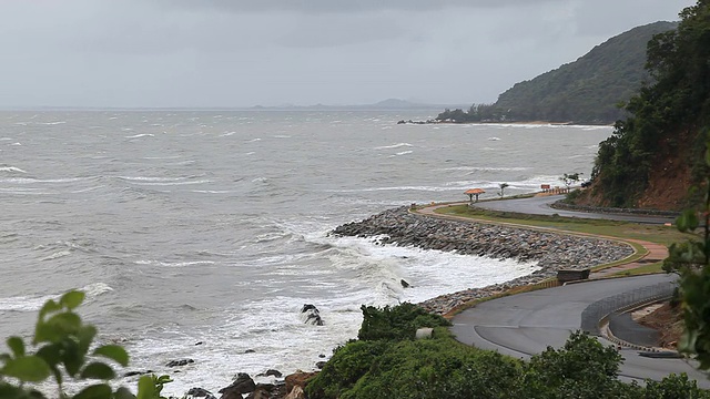 风暴发生前海浪和风非常大视频素材