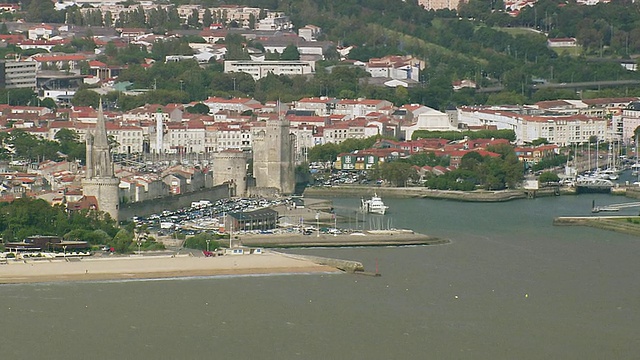 La Rochelle / Poitou Charentes港口鸟瞰图，法国视频素材