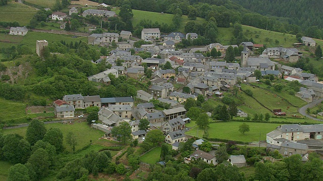 法国，Avezac-Prat-Lahitte和城堡/ Midi Pyrenees视频素材