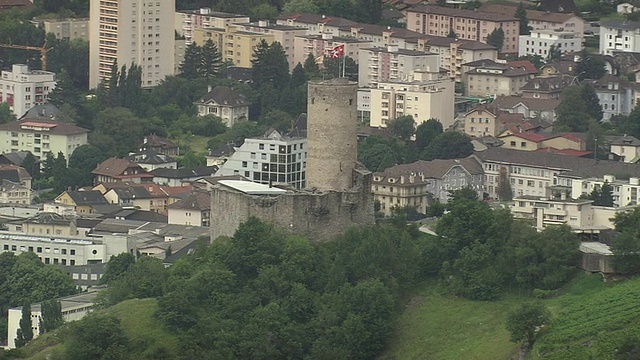 法国瓦莱市Martigny-Croix市的MS鸟瞰图视频素材