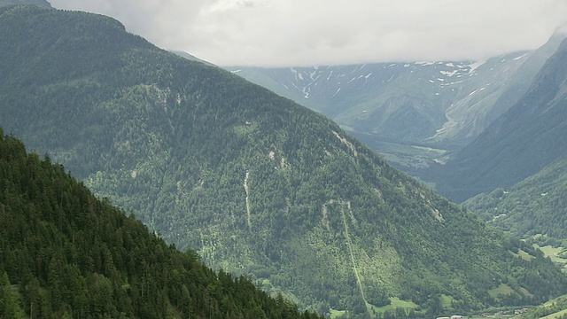 WS鸟瞰图格林山/瓦莱，瑞士视频素材