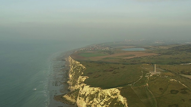 海岸鸟瞰图/ Pas de Calais，意大利视频素材