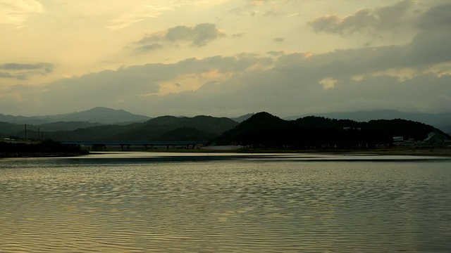 日落时的太阳岛/江原道三陟，韩国视频素材