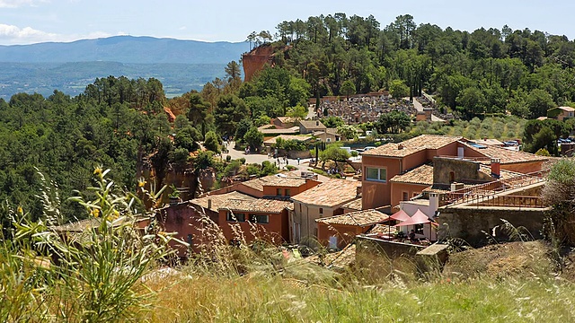 Ocre村/ Roussillon，普罗旺斯，法国视频素材